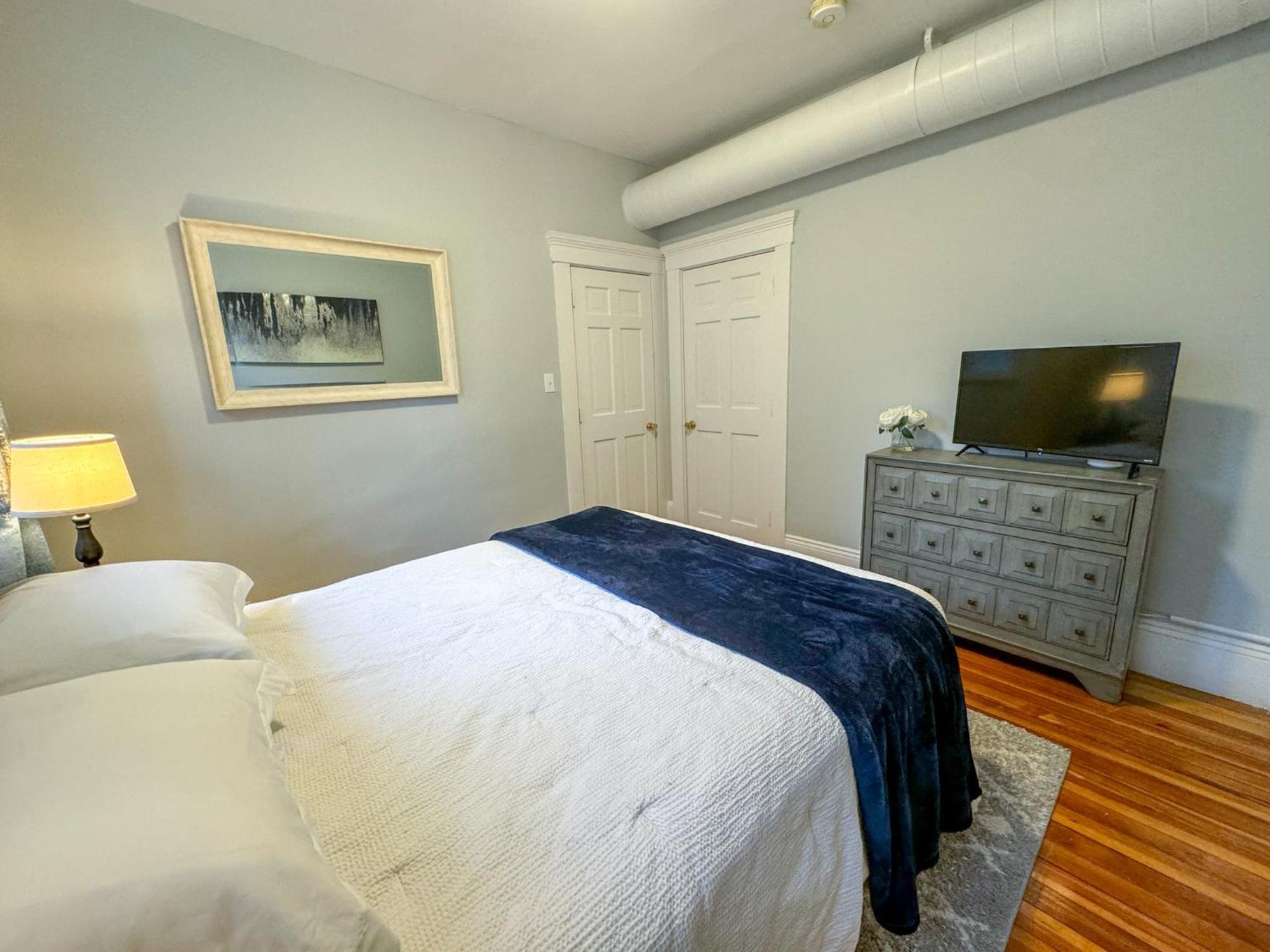 Huge,3 Bed,2Bath,Public Transport,Boston,Sleeps 9 Apartment Brookline Exterior foto